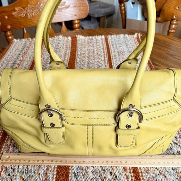 Vintage Style Lime Green / Chartreuse Leather Coach Shoulder Bag - Picture 3 of 8
